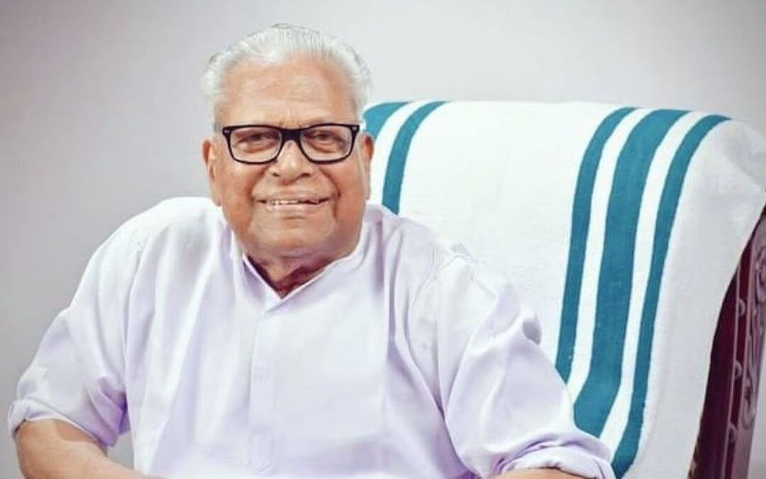 Kerala മരുന്നുകളോട് പ്രതികരിക്കുന്നു; വിഎസിന്റെ നില മാറ്റമില്ലാതെ തുടരുന്നുവെന്ന് മെഡിക്കല്‍ ബുള്ളറ്റിന്‍