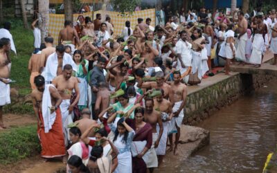 ആറാട്ടുകടവിലെ ബലിതർപ്പണം