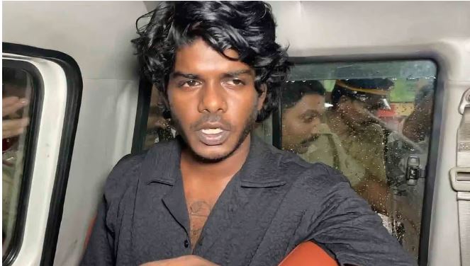 വേടന്‍ ഒളിവില്‍? തിരഞ്ഞ് പൊലീസ്; തൃശൂരിലെ വീട്ടില്‍ നിന്നും ഫോണ്‍ കണ്ടെടുത്തു