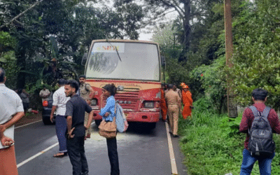ഓടിക്കൊണ്ടിരുന്ന കെഎസ്ആര്‍ടിസി ബസിന് തീപിടിച്ചു; യാത്രക്കാര്‍ അത്ഭുതകരമായി രക്ഷപ്പെട്ടു
