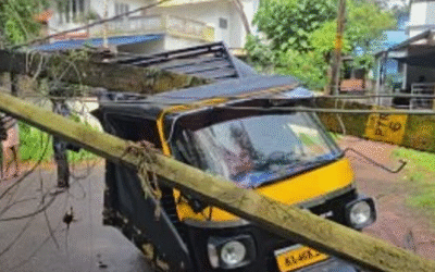 കുന്നംകുളത്ത് മിന്നല്‍ ചുഴലി; വന്‍നാശനഷ്ടം