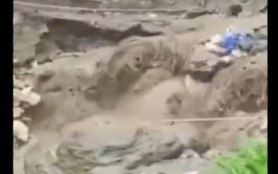 കശ്മീരില്‍ മേഘവിസ്‌ഫോടനം, മിന്നല്‍ പ്രളയത്തില്‍ വന്‍നാശനഷ്ടം; പത്തിലധികം പേര്‍ മരിച്ചതായി സംശയം