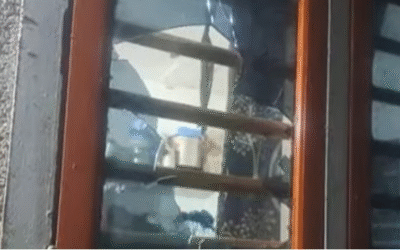 പ്രണയം നിരസിച്ചു; പാലക്കാട് പെണ്‍കുട്ടിയുടെ വീടിന് നേരെ പെട്രോള്‍ ബോംബ് എറിഞ്ഞു, രണ്ടു യുവാക്കള്‍ പിടിയില്‍