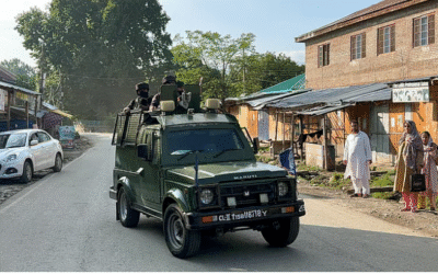 കശ്മീരില്‍ മൂന്ന് ഭീകരരെ കൂടി സൈന്യം വധിച്ചു; ‘ഓപ്പറേഷന്‍ അഖല്‍’ മൂന്നാം ദിനവും തുടരുന്നു