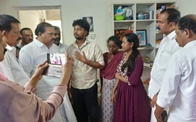 ‘ഇത് ലൗ ജിഹാദ് തന്നെ’; കോതമംഗലത്ത് ജീവനൊടുക്കിയ വിദ്യാര്‍ത്ഥിനിയുടെ വീട് സന്ദര്‍ശിച്ച് ബിജെപി നേതാക്കള്‍