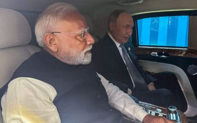 പുടിന്റെ ലിമോസിനിൽ മോദിക്ക് ലിഫ്റ്റ്, വേദിയിലെത്തിയിട്ടും ഇറങ്ങാതെ ചർച്ച; അടച്ചിട്ട കാറിൽ 50 മിനിറ്റിലേറെ നീണ്ട ചർച്ചയെന്ത് ?