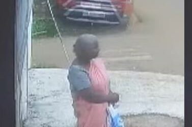 നിയന്ത്രണം വിട്ട കാര്‍ ഇടിച്ചു തെറിപ്പിച്ചു, ബസ് കാത്തു നിന്ന വയോധിക മരിച്ചു