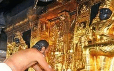 അറ്റകുറ്റപ്പണിയ്ക്ക് കൊണ്ടുപോയ ശബരിമല സന്നിധാനത്തെ സ്വർണപ്പാളികൾ തിരിച്ചെത്തിച്ചു