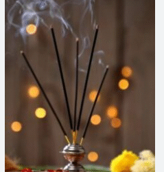 സി​ഗരറ്റ് പുക പോലെ അപകടം, വീട്ടിൽ ദിവസവും അ​ഗർബത്തി കത്തിക്കാറുണ്ടോ?