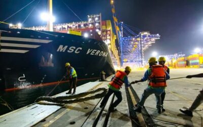 രാജ്യത്ത് ആദ്യം; 17.1 മീറ്റര്‍ ഡ്രാഫ്റ്റ്, എം എസ് സി വെറോണ വിഴിഞ്ഞത്ത് നങ്കൂരമിട്ടു; ചരിത്ര നേട്ടം