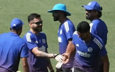 പെര്‍ത്തില്‍ കോഹ്‌ലി കൂളാണ്, സഹതാരങ്ങളെയും ചിരിപ്പിച്ച് പരിശീലനം