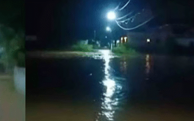 ഇടുക്കിയില്‍ പേമാരിപ്പെയ്ത്ത്, കുമളിയില്‍ മലവെള്ളപ്പാച്ചില്‍, വീടുകളിലും കടകളിലും വെള്ളം കയറി