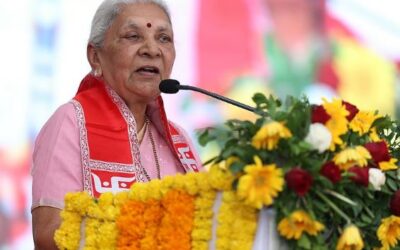 ‘ലിവ് ഇൻ റിലേഷൻഷിപ്പുകൾ ട്രെൻഡ്; പെൺകുട്ടികൾ വിട്ടു നിൽക്കണം, അല്ലെങ്കിൽ 50 കഷണങ്ങളായേക്കാം’