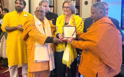 വിക്ടോറിയൻ മുഖ്യമന്ത്രിയ്ക്കു ഗുരുദേവ നാണയത്തിന്റെ സെറ്റ്ഉപഹാരമായി നൽകി