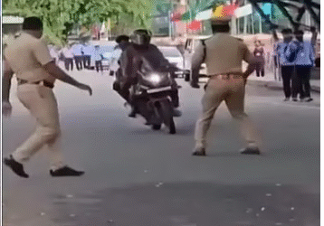 രാഷ്ട്രപതിയുടെ പാലാ സന്ദര്‍ശനത്തിനിടെ സുരക്ഷാ വീഴ്ച; നിയന്ത്രണം മറികടന്ന് ബൈക്കില്‍ മൂന്ന് യുവാക്കള്‍