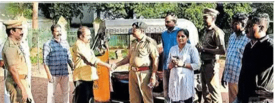 കൊല്ലത്ത് ഓട്ടോറിക്ഷകളിൽ മഫ്തിയിൽ യാത്ര ചെയ്തു മോട്ടർ വാഹനവകുപ്പ്