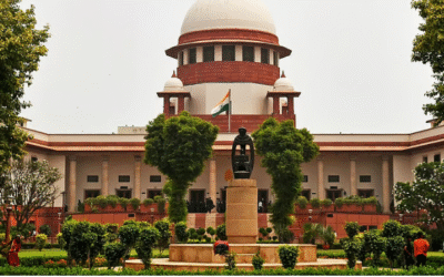 എസ്ഐആര്: കേരളത്തിലെ ഹര്ജികള് പ്രത്യേകമായി പരിഗണിക്കും; തെരഞ്ഞെടുപ്പ് കമ്മീഷന് നോട്ടീസ്