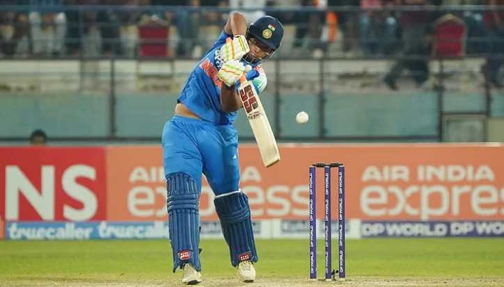 വീണ്ടും തീപ്പൊരി ബാറ്റിങ്; പാക് താരത്തെ പിന്തള്ളി വൈഭവ്; റൺ വേട്ടക്കാരിൽ മുന്നിൽ