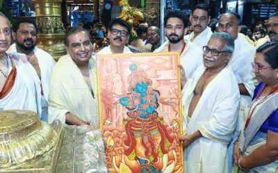 ഗുരുവായൂരപ്പനെ തൊഴുത് മുകേഷ് അംബാനി; ദേവസ്വം ആശുപത്രി നിര്മ്മാണത്തിന് 15 കോടി രൂപയുടെ സംഭാവന