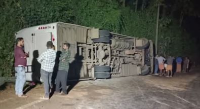 തോന്നയ്ക്കൽ സ്കൂളിൽ നിന്നും വിനോദയാത്രയ്ക്കു പോയ ബസ് അപകടത്തിൽപെട്ടു; നിരവധി പേർക്ക് പരിക്ക്