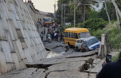 കൊല്ലം കൊട്ടിയത്ത് നിർമ്മാണം നടന്നുകൊണ്ടിരുന്ന ദേശീയപാത തകർന്നു