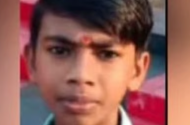 പരീക്ഷയെഴുതാനായി സ്കൂളിലേക്ക് പോകുന്നതിനിടെ എട്ടാംക്ലാസ് വിദ്യാര്ഥി ട്രെയിന് ഇടിച്ചുമരിച്ചു