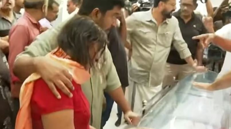 ശ്രീനിയുടെ മൃതദേഹം വീട്ടിലെത്തിച്ചു; ഒരു മണി മുതല്‍ മൂന്ന് മണിവരെ ടൗണ്‍ഹാളില്‍ പൊതുദര്‍ശനം; സംസ്‌കാരം നാളെ