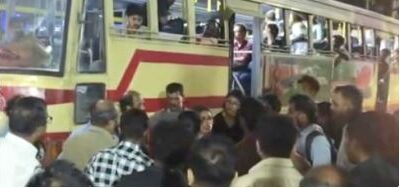 രാത്രി യാത്രയ്ക്കിടെ സ്റ്റോപ്പിൽ ബസ് നിർത്തിയില്ല; കണ്ടക്ടറെ പിരിച്ചുവിട്ട് കെ എസ് ആർ ടി സി