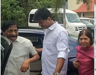 കൂടപ്പിറപ്പിനെ പോലെ അവസാനം വരെ കൂടെ നിന്നവർ; ഡ്രൈവർക്ക് വീട് സമ്മാനിച്ച ശ്രീനിവാസൻ