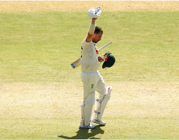 സെഞ്ച്വറി, ഇം​ഗ്ലണ്ടിനു മേൽ തോൽവി നിഴൽ വീഴ്ത്തി ഹെഡ്; പിടിമുറുക്കി ഓസീസ്