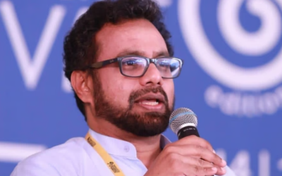 ഗാന്ധിജിയുടെ ചിത്രം ഇന്ത്യന്‍ കറന്‍സിയില്‍ നിന്ന് നീക്കുന്നു, ആദ്യഘട്ട ചര്‍ച്ച കഴിഞ്ഞെന്ന് ബ്രിട്ടാസ്