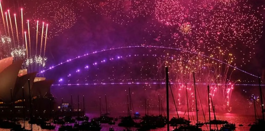 ബൈ 2025, കിരിബാത്തി ദ്വീപുകളില് പുതുവര്ഷം പിറന്നു