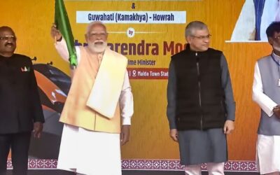 എര്‍ഗണോമിക് ഡിസൈനില്‍ ബെര്‍ത്തുകള്‍, ആദ്യ വന്ദേഭാരത് സ്ലീപ്പര്‍ ട്രാക്കില്‍, മോദി ഫ്‌ലാഗ് ഓഫ് ചെയ്തു, ഫീച്ചറുകള്‍