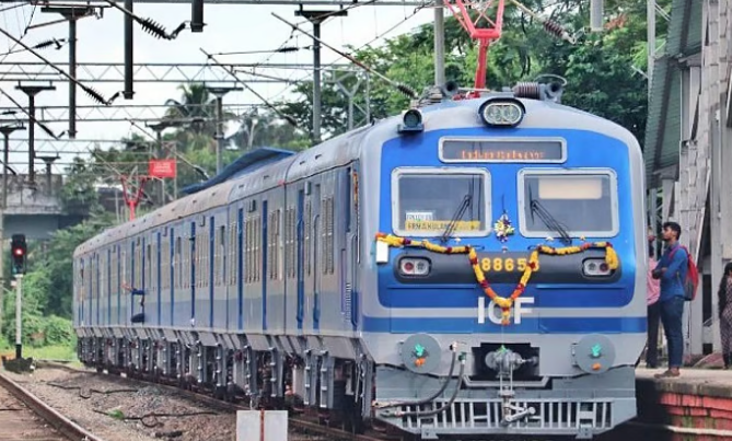 മോദി ഫ്ലാ​ഗ് ഓഫ് ചെയ്ത മെമുവിന് ഏറ്റുമാനൂരിൽ സ്റ്റോപ്പ് അനുദിച്ചു