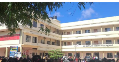 സ്കൂൾ കെട്ടിടത്തിന് മുകളിൽ നിന്ന് വീണ് വിദ്യാർഥിക്ക് പരിക്ക്