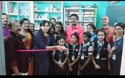 തോന്നയ്ക്കൽ ഗവൺമെന്റ് ഹയർ സെക്കൻഡറി സ്കൂൾ മെഡിസിൻ റാക്ക് സംഭാവന നൽകി