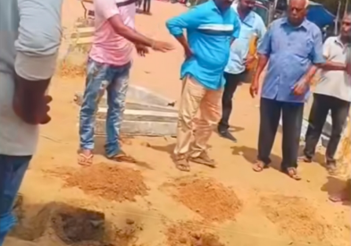 കാപ്പിൽ ബീച്ച് കൊട്ടിയടക്കുന്നതുമായി ബന്ധപ്പെട്ട് പ്രതിഷേധം