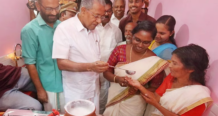 ‘ലൈഫ് ഈസ് ബ്യൂട്ടിഫുൾ’; പൂർത്തിയായത് അഞ്ച് ലക്ഷത്തിലേറെ വീടുകൾ, ഔദ്യോഗിക പ്രഖ്യാപനം ഇന്ന്