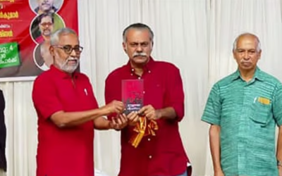 ‘അണികള്‍ നേതൃത്വത്തെ തിരുത്തണം’; വി കുഞ്ഞികൃഷ്ണന്റെ പുസ്തകം പ്രകാശനം ചെയ്തു