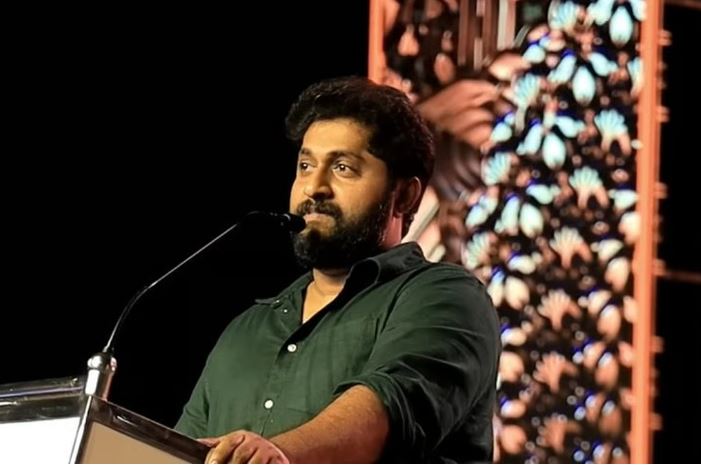 ‘തമാശയൊന്നും പ്രതീക്ഷിക്കരുത്, അതിന് പറ്റിയ മാനസികാവസ്ഥയിൽ അല്ല ഞാൻ’; അച്ഛന്റെ ഓർമയിൽ ധ്യാൻ ശ്രീനിവാസൻ