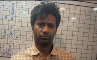 അമേരിക്കയില്‍ നിന്നും മടങ്ങിയെത്തിയ ടെക്കി മാതാപിതാക്കളെ കുത്തിക്കൊന്നു