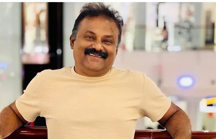 കാർ ഡിവൈഡറിൽ ഇടിച്ചു കയറി; നടൻ റിയാസ് പത്താന് പരിക്ക്