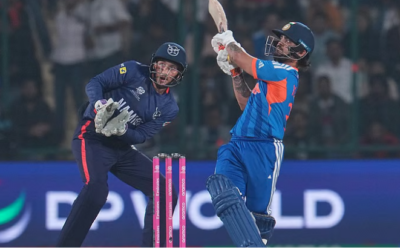 6, 6, 6, 6, 4; 14 പന്തില്‍ 22; 20 പന്തില്‍ 50! കത്തിക്കയറി ഇഷാന്‍ മടങ്ങി