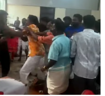 സദ്യയിൽ പപ്പടം വിളമ്പിയില്ല; വിവാഹ സത്കാരത്തിൽ പൊരിഞ്ഞ അടി!