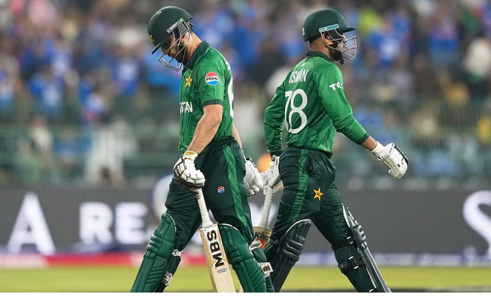 ഇന്ത്യയോട് നാണംകെട്ടു, കനത്ത തോല്‍വിയില്‍ പാകിസ്ഥാന്റെ നെറ്റ് റണ്‍റേറ്റും ഒലിച്ചു പോയി