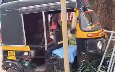 ആറ്റിങ്ങൽ പൂവൻപാറയിൽ വാഹനാപകടം