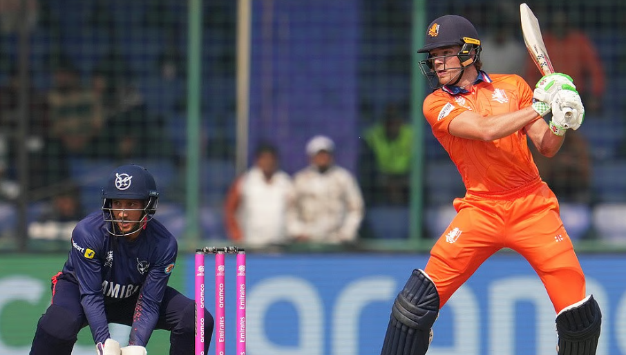 72 റണ്‍സും 2 വിക്കറ്റും; ലീ‍‍ഡിന്റെ ഓൾ റൗണ്ട് ബ്രില്ല്യൻസ്; പാകിസ്ഥാൻ ‘വേദന’ മറന്ന് നെതര്‍ലന്‍ഡ്‌സ്