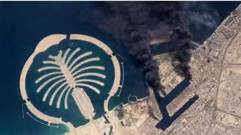 കറുത്ത പുകമൂടി ദുബൈയുടെ ആകാശം, ആശങ്ക നിറച്ച് സാറ്റലൈറ്റ് ചിത്രങ്ങള്