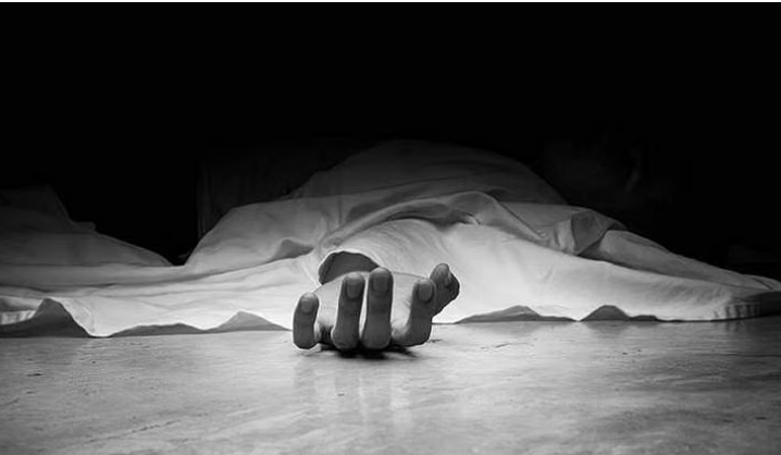 ഏഴാമത്തെ പ്രസവം വീട്ടില്‍, തൃശൂരില്‍ യുവതി മരിച്ചു; ഭര്‍ത്താവിനെതിരെ കേസ്