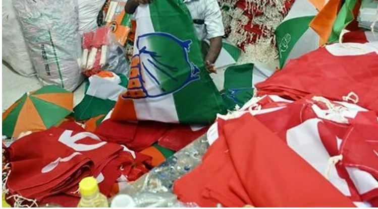 മുന്നിൽ 2 പ്രവൃത്തി ദിനങ്ങൾ മാത്രം; നാമനിർദ്ദേശ പത്രിക നൽകാൻ നേതാക്കളുടെ നീണ്ട നിര; മത്സരചിത്രം തെളിയുന്നു